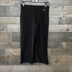 Nice Black Nike Dri-Fit Workout Capris